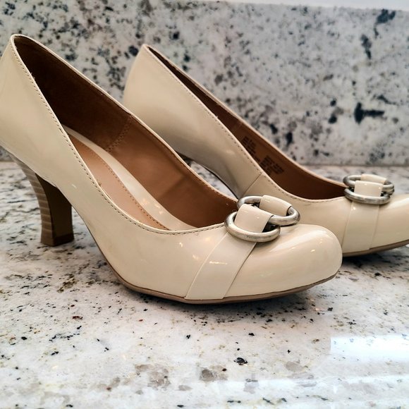 Croft&Barrow  Size 8 ,tan. 3 inch heels - Picture 5 of 6